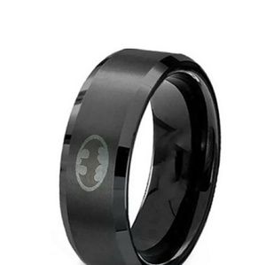 Mens size 9 Batman ring